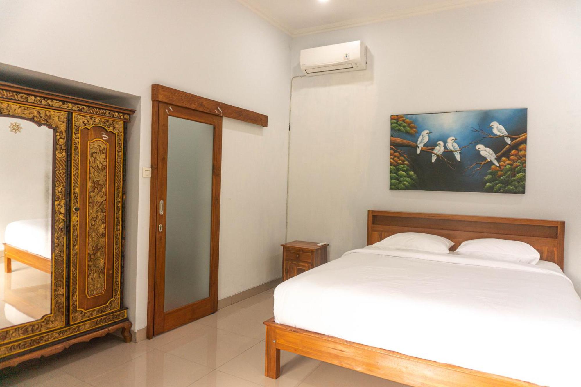 Srinadi Guest House Lovina 外观 照片