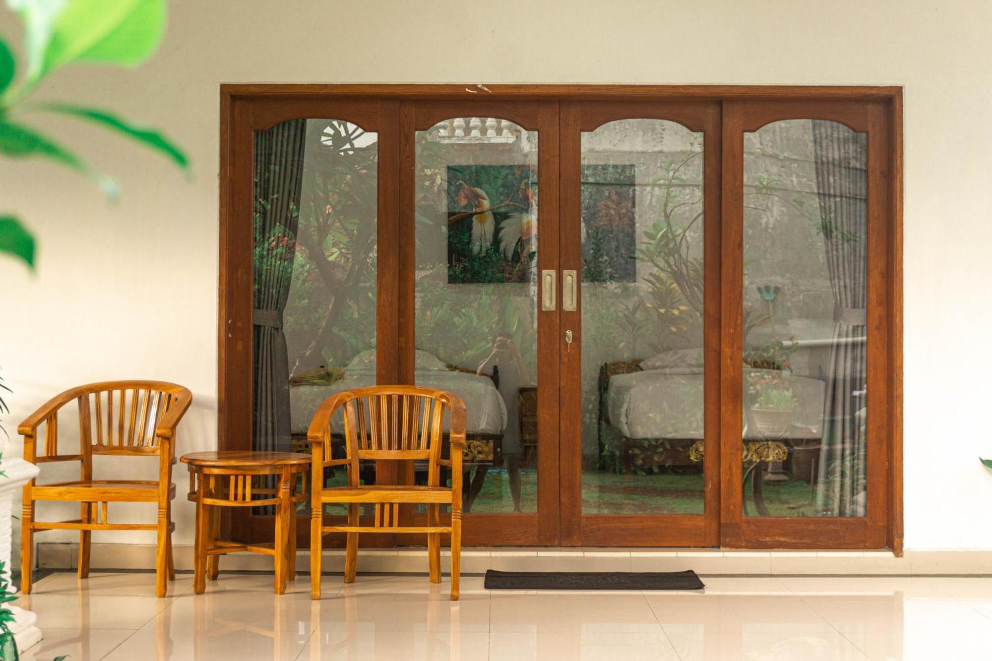 Srinadi Guest House Lovina 外观 照片